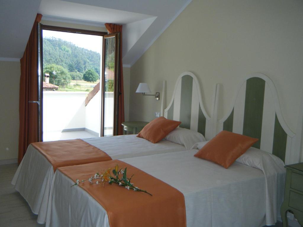 Hotel Valle De Cabezon Cabezón de la Sal Extérieur photo