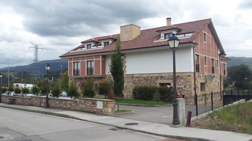 Hotel Valle De Cabezon Cabezón de la Sal Extérieur photo