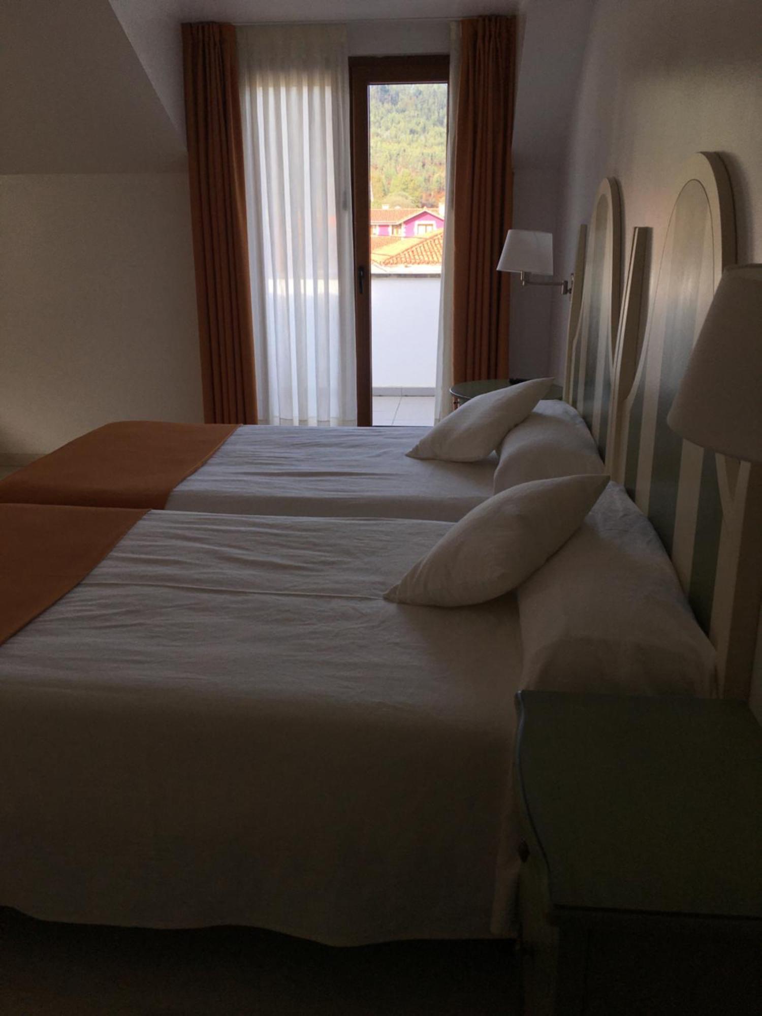 Hotel Valle De Cabezon Cabezón de la Sal Chambre photo