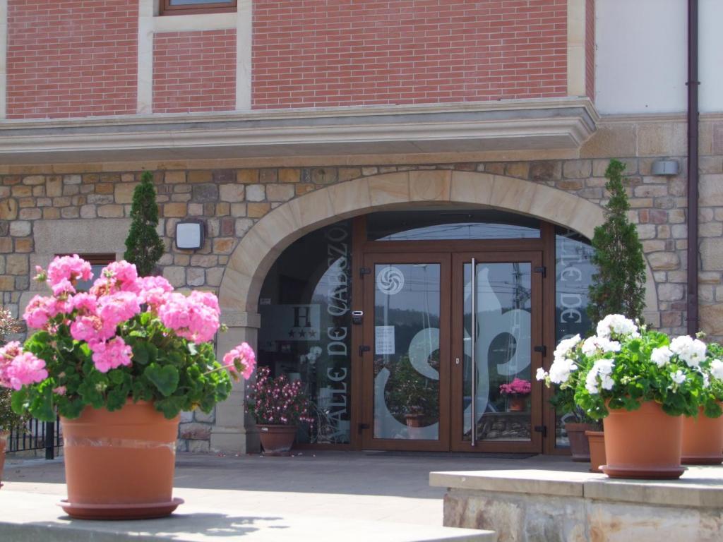 Hotel Valle De Cabezon Cabezón de la Sal Extérieur photo