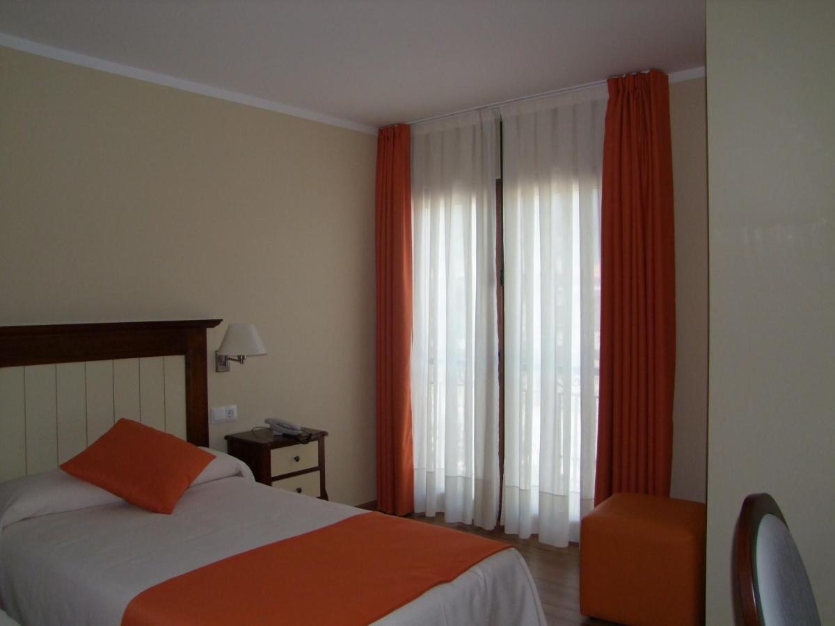 Hotel Valle De Cabezon Cabezón de la Sal Extérieur photo