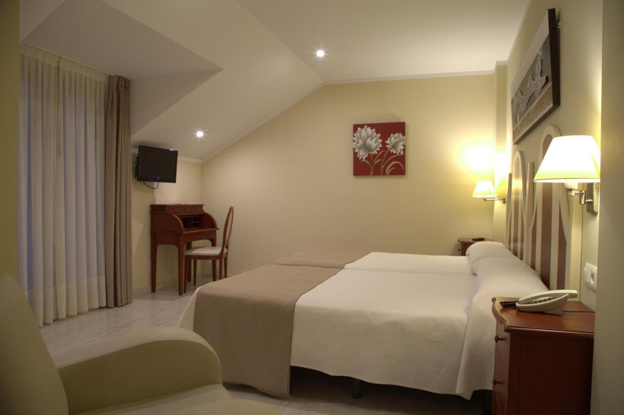Hotel Valle De Cabezon Cabezón de la Sal Extérieur photo