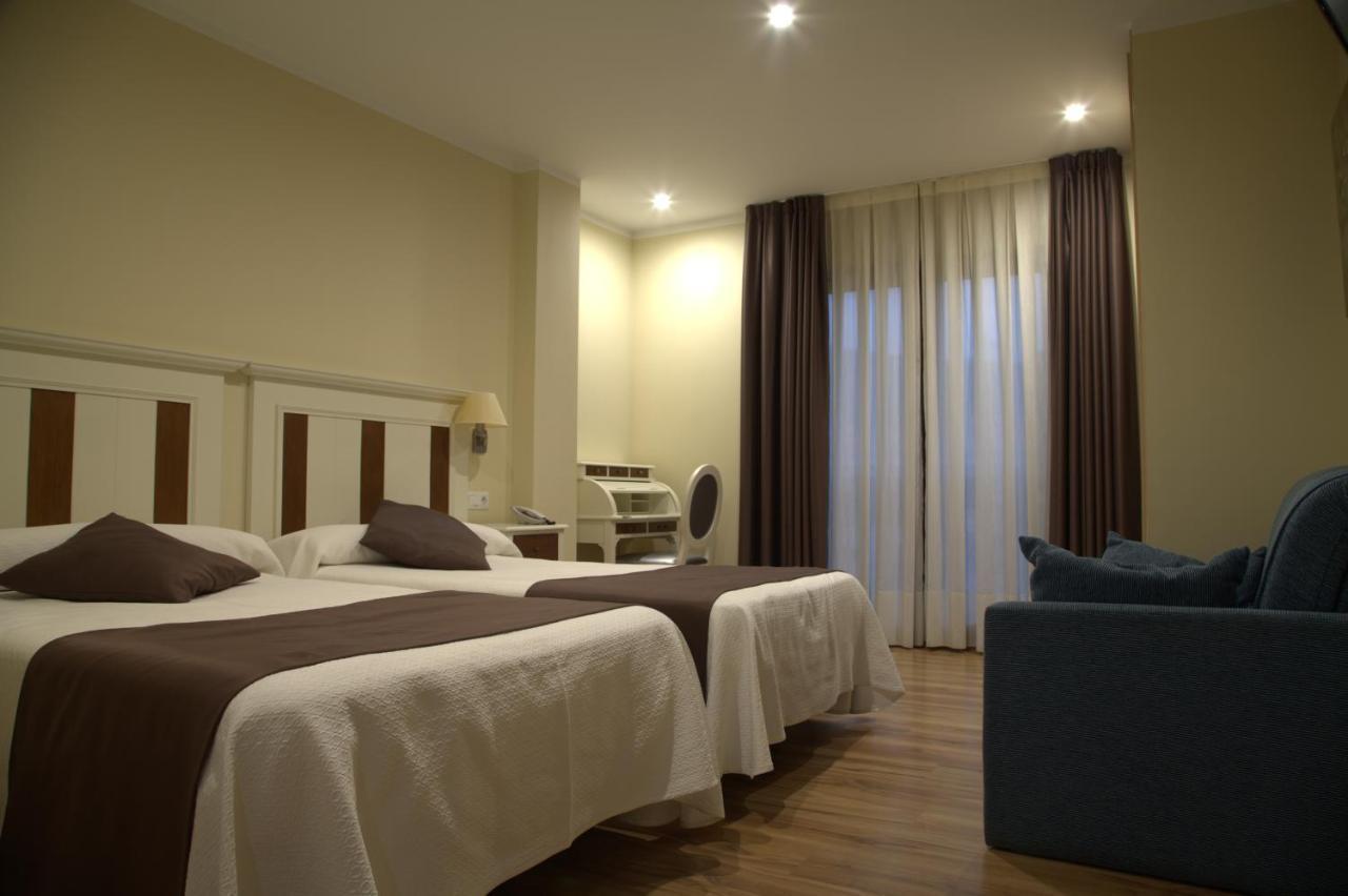 Hotel Valle De Cabezon Cabezón de la Sal Extérieur photo